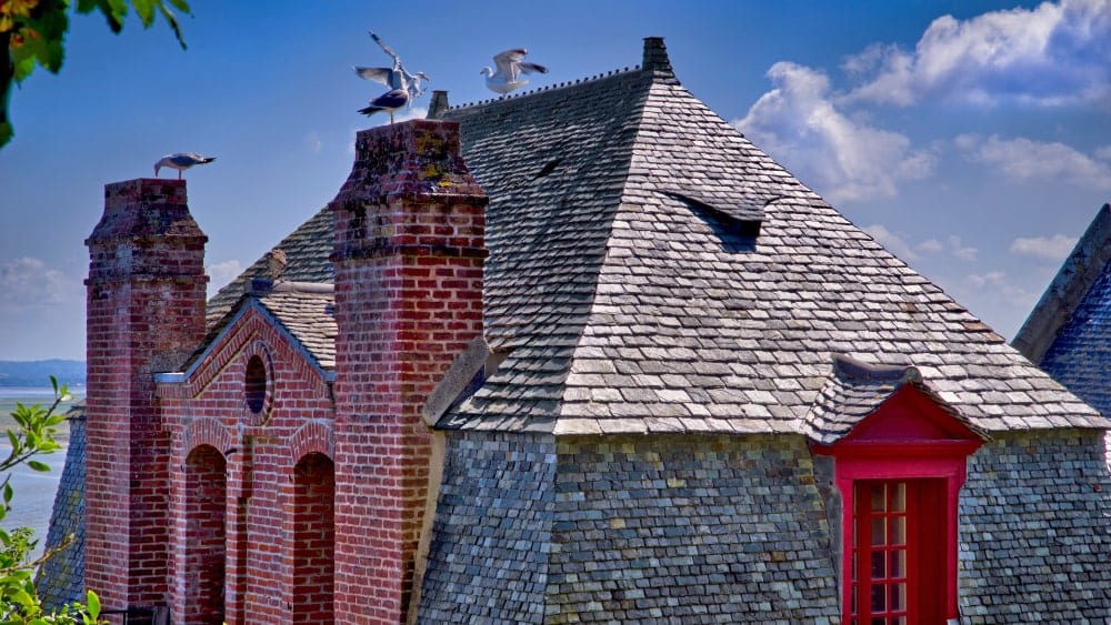 Slate Roofs: Everything You Need to Know - NewHomeSource
